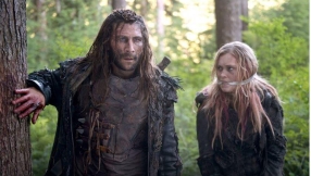 \'The 100\' season 3 spoilers: Clarke wrestles with a decision in episode 3