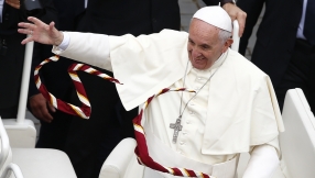 Pope Francis tells teens: \'Happiness cannot be downloaded like an app\'