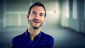 Nick Vujicic founds pro-life bank 'to further the Kingdom of God'