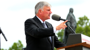 Franklin Graham calls \'shame\' on Trump critics over Charlottesville violence, says \'Satan is behind it all\'