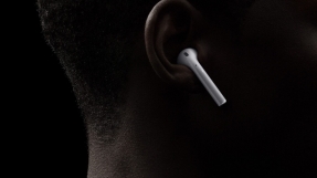 Apple AirPods release date, news: shipping of wireless headphones set for November 30?