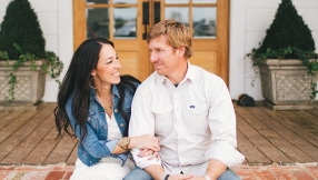 Fixer Upper Stars Launch New Wallpaper Range â \'They Completely Transform A Room\'