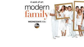 \'Modern Family\' season 9 renewed or cancelled news: Show\'s writers to gather