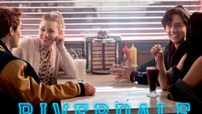 'Riverdale' season 5 midseason finale spoilers, plot news: Jughead and Betty break up, Black Hood targets the Coopers?