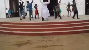 Viral clip shows priest\'s stunning dance moves in flash mob