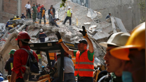 Mexico mourns its dead as search continues for earthquake survivors