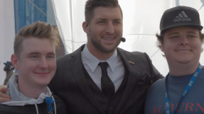 Tim Tebow makes cancer-stricken brothers' dream come true