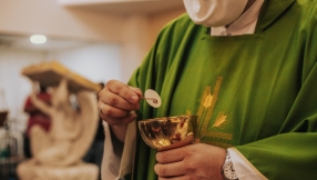 Catholic bishops: there will be no blanket ban on communion for pro-abortion politicians