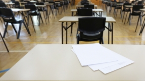 Parents urged to reassure their children on GCSE results today