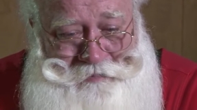 \'Santa Claus\' Cries \'All the Way Home\' as Terminally Ill Boy Dies in His Arms After Asking His Last Wish