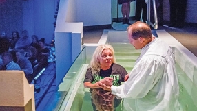 Adult Club Owner Surrenders To Jesus, Closes Her Club After Being Convicted By The Holy Spirit 