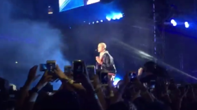 Justin Bieber shares Christian message with fans at concert: \'Mark my words Jesus loves you\'