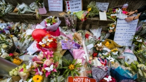 Tears, applause and interfaith unity as 200 imams visit scene of London Bridge terror attack