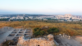 Israeli dig uncovers lost jewellery and remains stretching back 6,000 years