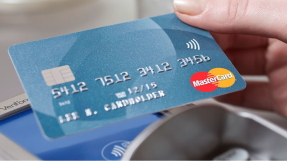 Digital giving: CofE to test contactless card payments for church collection