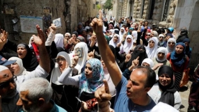 Israeli police raid Palestinian homes in East Jerusalem, arrest 33 over Temple Mount clashes