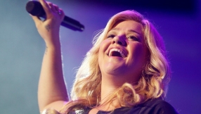 Kelly Clarkson home robbery news: 'We caught it on camera,' singer says