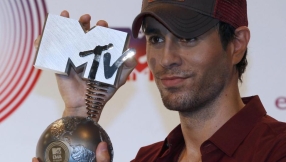 Enrique Iglesias and Anna Kournikova news: Couple posts photos of newborn twins on social media