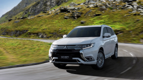 2019 Mitsubishi Outlander PHEV release date news: Europe's best-selling car gets a new engine, bigger battery, nicer styling