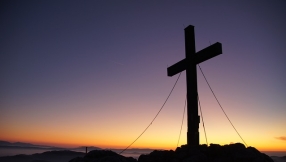 70-year-old cross in public park comes down following complaint from civil rights group