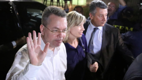 Freed pastor Andrew Brunson flies back to the US