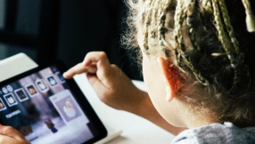 Less screen time, more green time is better for child wellbeing - study