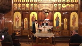 PM promises help for Ukraine during church visit