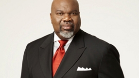 TD Jakes suffers \'slight health incident\' during Sunday sermon