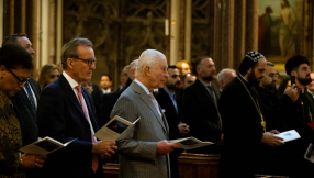 King attends ecumenical Advent service