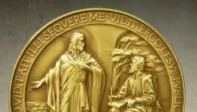 Jesus misspelled coin PHOTO, VIDEO: Vatican makes \'Lesus\' error in Pope Francis\' coin 