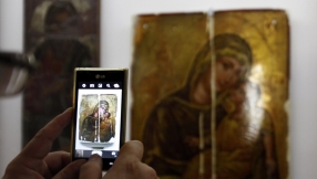 Looted church icons returned to Cyprus