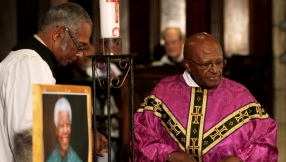 Archbishop Desmond Tutu thanks God for \'the gift of Madiba\'