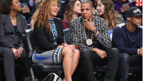 Jay-Z Five Percenter Chain [Photo]: Rapper in controversy over Five Percent Nation golden pendant