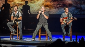 Rascal Flatts admits lip-syncing performance of \