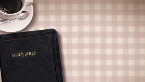 Evangelicals admit struggling to find time for daily Bible reading and prayer