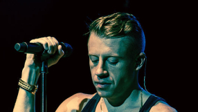 Macklemore apologizes for wearing anti-Semitic costume on stage