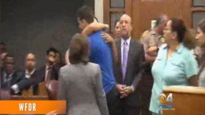 Florida mother forgives and hugs daughter\'s killer, spares him from prison