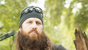 \'Duck Dynasty\' star Jase Robertson says entire family walked out of GQ interview except for Phil