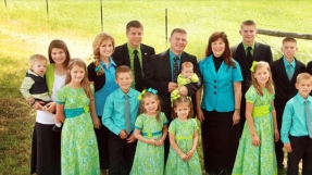 Christian family with 19 kids, the Bates, have similar values, courting rules like the Duggars