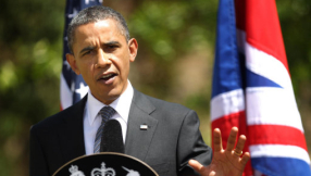 Obama\'s exchange with a heckler: \'I believe in God, thanks for the prayer\'