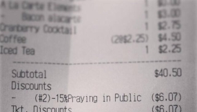 Restaurant gives discount to praying customers