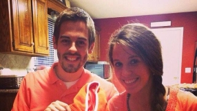 Jill Duggar baby bump photo; reveals she and Derick Dillard \'prayed together and thanked God\' after discovering pregnancy