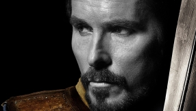 Christian Bale calls Moses a schizophrenic; many question \'Exodus\' movie\'s accuracy