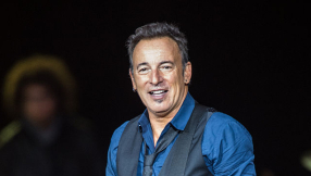 Bruce Springsteen performs anti-war song at Veteran\'s Day concert [VIDEO]