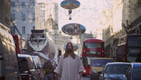 \'Hollywood Jesus\' walks the streets of London