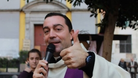 Priest installs cellphone jammer in his church to stop phones ringing during service