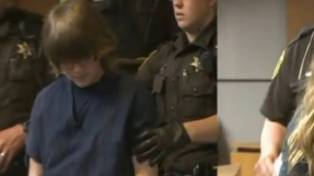 Two 12-yr-old girls charged in Slender Man stabbing found competent to stand trialÂ 