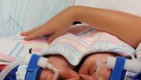 Goodbye hug miraculously brings newborn back to life