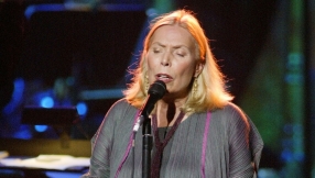 Fans praying for Joni Mitchell after singer found unconscious in her home