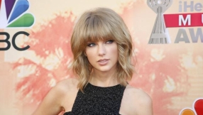 Taylor Swift announces mother\'s cancer diagnosis: \'#PrayforMamaSwift\'